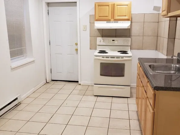 2018 W Hagert St, Philadelphia, PA 19132