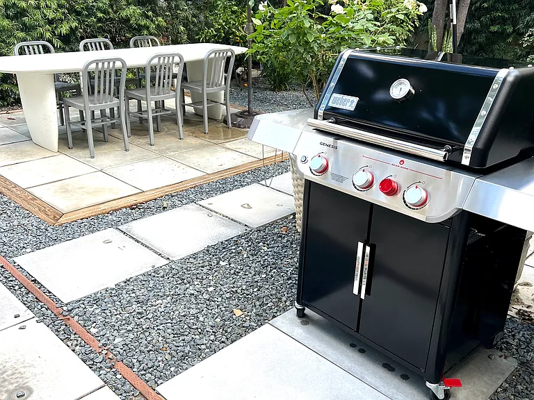 Community Area BBQ & Dining Table