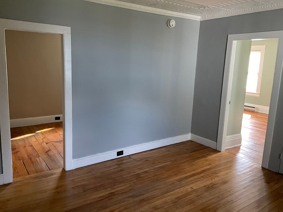 Center room