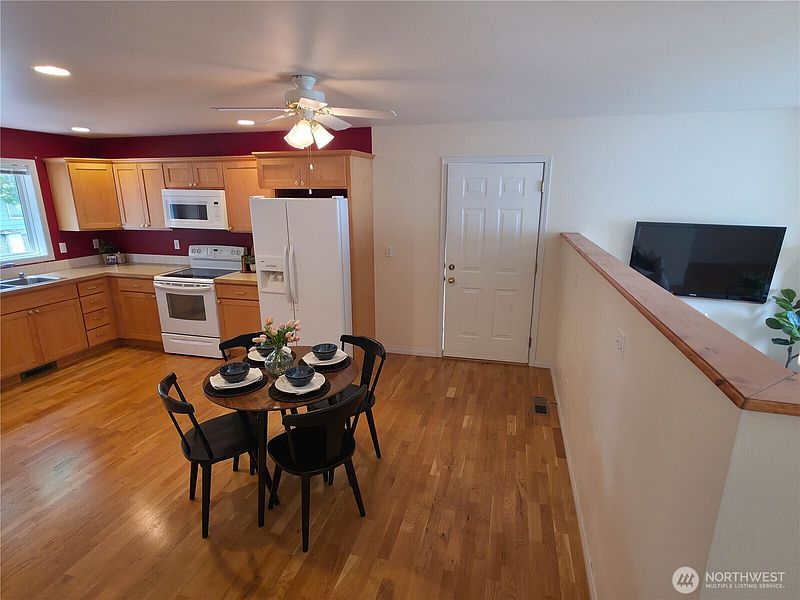 4th image of 107 South Pass Road #7
