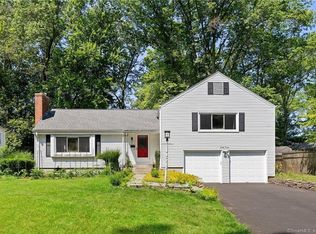 53 Miamis Rd, West Hartford, CT 06117