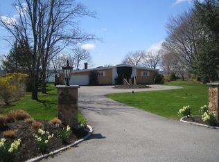 5 Sunset View Dr, Tiverton, RI 02878