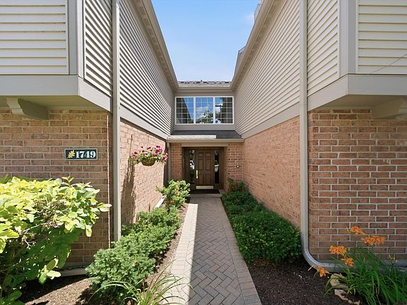 2nd image of 1749 Eastwood Ct APT 6