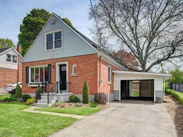 229 Neilson Ave, Waterloo, ON N2J 2M2