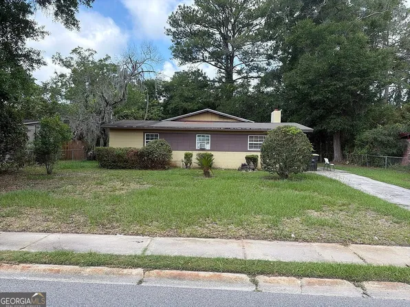 8610 Howell Dr, Jacksonville, FL 32208