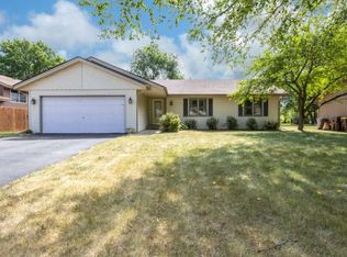 10037 Penny Ln, Machesney Park, IL 61115