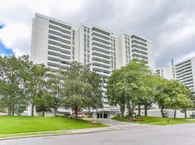 10 Parkway Forest Dr