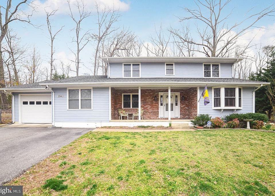 1st image of 22880 Gunston Dr