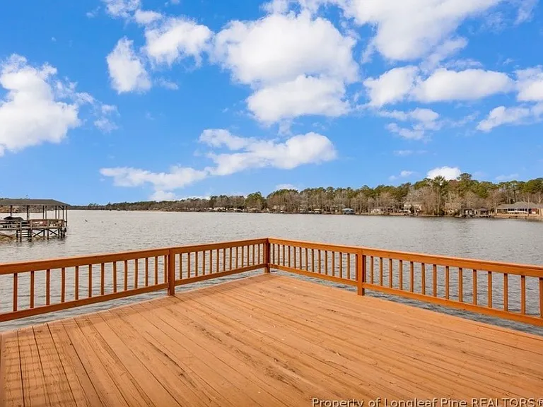 101 Bayview Cir — Photo 29