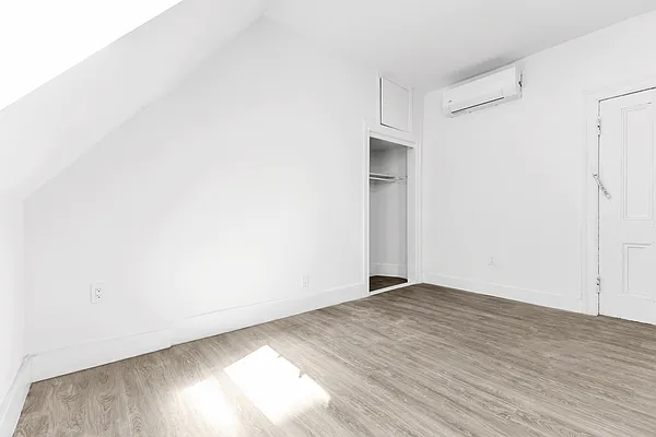 Rented by REAL New York | media 5