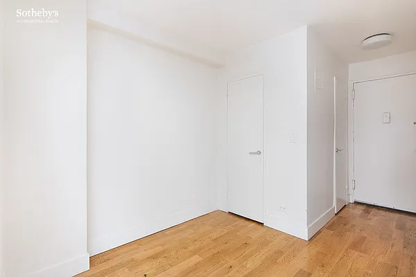 Sold by Sotheby's International Realty | media 6