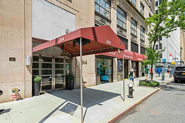 Sold by Daniel Gale Sotheby's International Realty | media 20