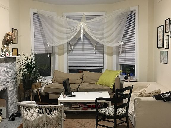 2nd image of 1521 N California Ave #15212