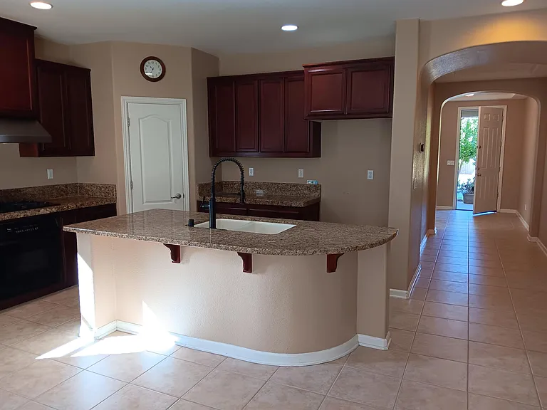 1154 Scheidegger Cir — Photo 2