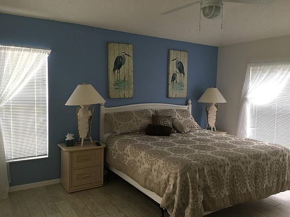 4th image of 201 Hideaway Beach Ln