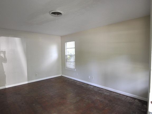 3rd image of 5321 Westminster Dr