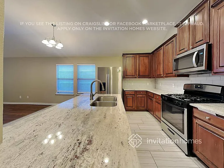 510 Maplewood Dr — Photo 16