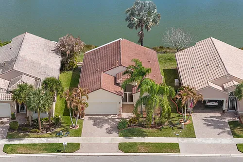 364 NW Sunview Way Photo 1