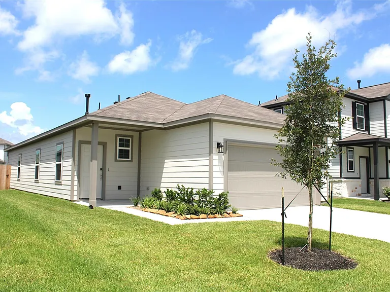 4018 Windy Whisper Dr — Photo 3