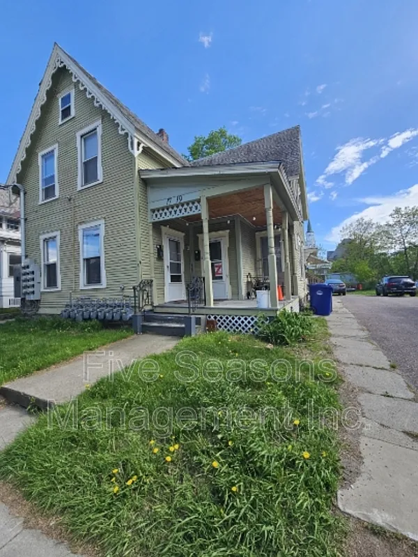 Studio, 1.0 bath, 400 sqft, $1,500 — Photo 2