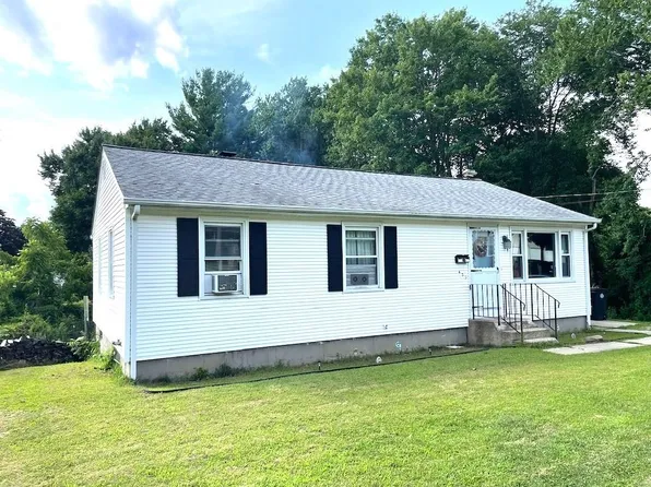 423 Fairview Ave, Coventry, RI 02816