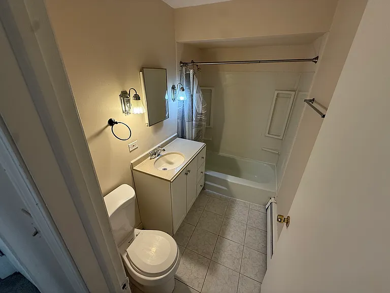7501 Country Ln #L2 — Photo 5