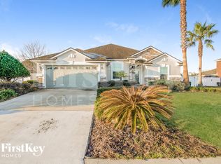 920 Raindrop Ln, Middleburg, FL 32068