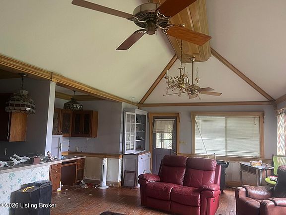 3rd image of 2209 Bashford Manor Ln
