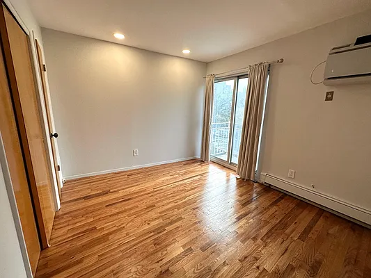 Rented by Compass | media 3