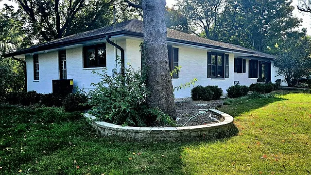 N Oplaine Rd, Libertyville — Photo 2