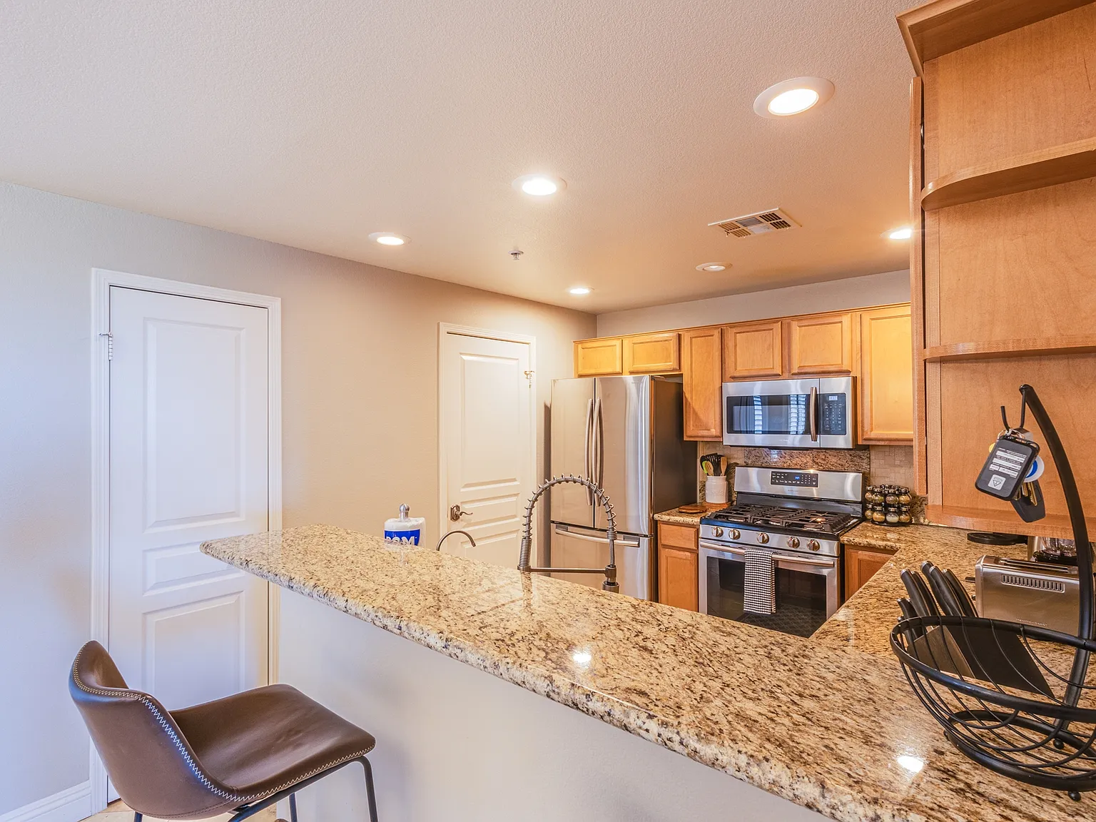 Duckhorn Ct, Las Vegas — Photo 4
