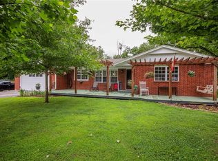 82 N Briarwood Rd, Rogers, AR 72756