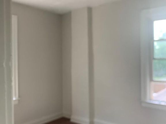 2nd image of 821 Thurman Ave #821