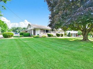 5936 Old Carriage Rd, Bath, PA 18014