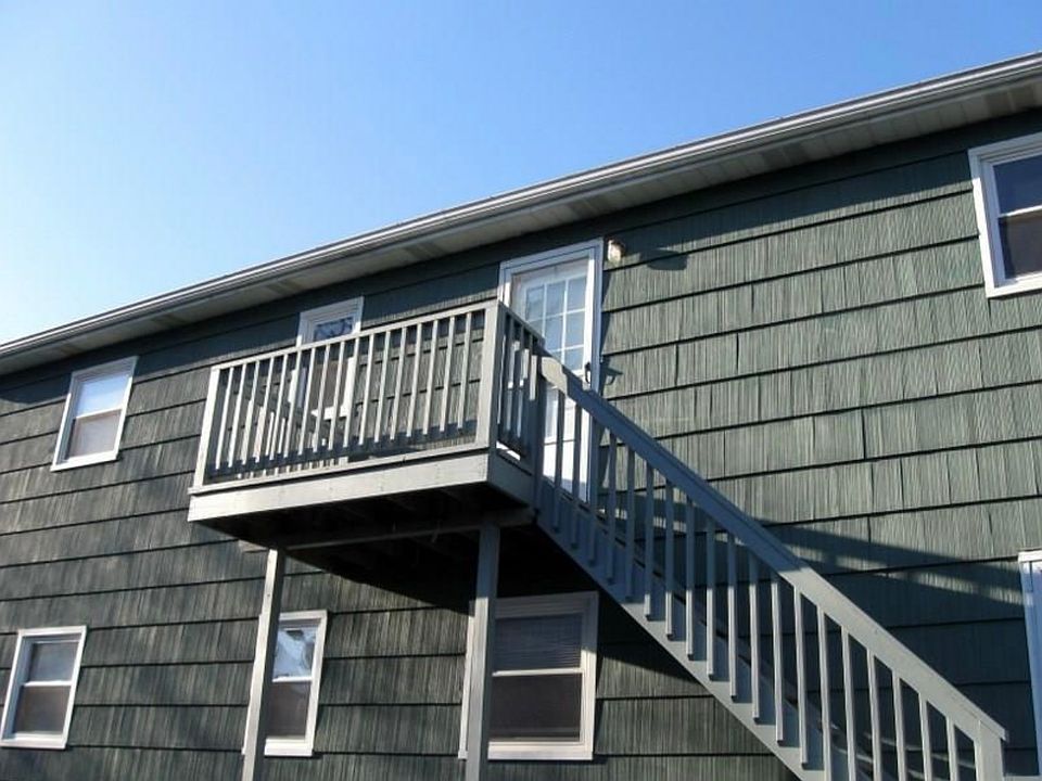 1st image of 24 Hoyt St #2