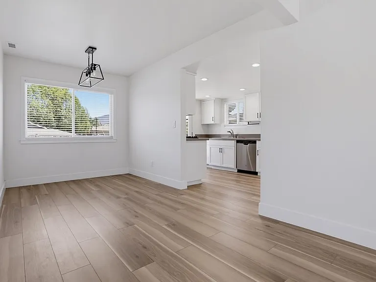 1463 Sweetwater Ln — Photo 11