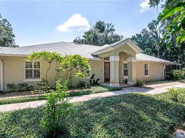 16720 Beauclaire Ct, Tavares, FL 32778