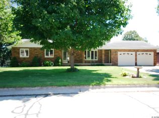 1106 1 1/2 St SW, Dyersville, IA 52040
