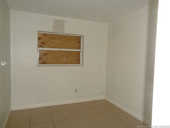 4th image of 2431 NW 9th St #0
