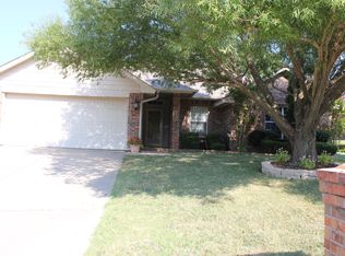 2010 Huntington Rd, Midwest City, OK 73130