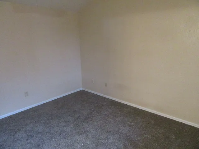 250 Nashua Ct — Photo 14