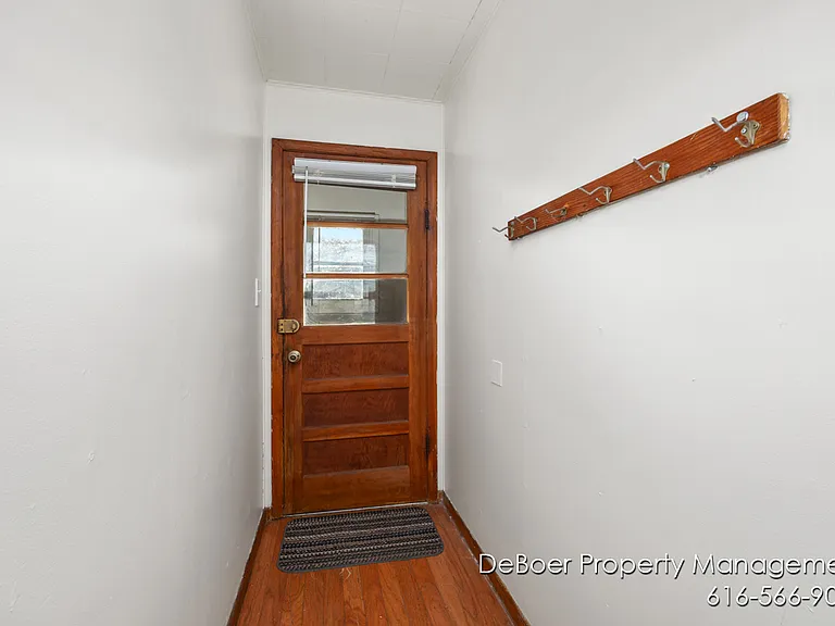 1621 Lakeshore Dr #2 — Photo 3