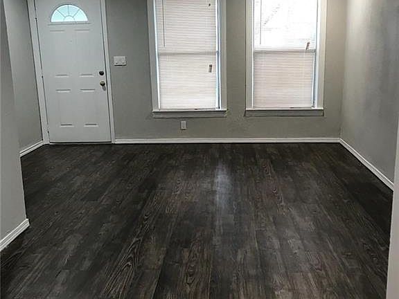 2nd image of 128 N Las Vegas Trl