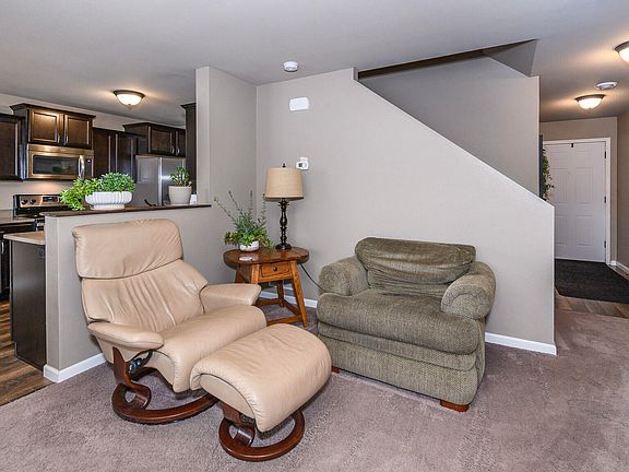 4th image of 1113 Madison Ln