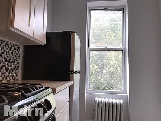 Rented by Mdrn Residential | media 14