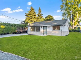 20416 8th Ave S, Seattle, WA 98198