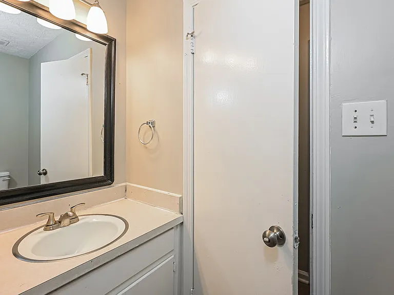 355 Arcadia Pl — Photo 14