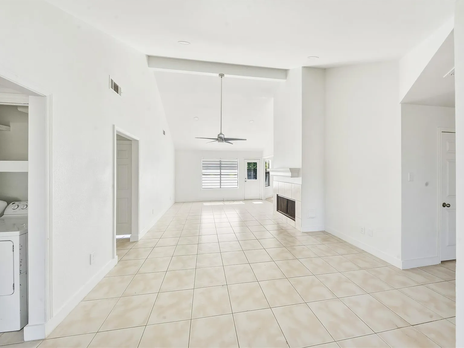 3 bed, 2.0 bath, $2,200 — Photo 3