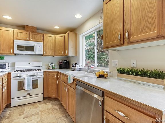 5th image of 506 Eagle View Dr