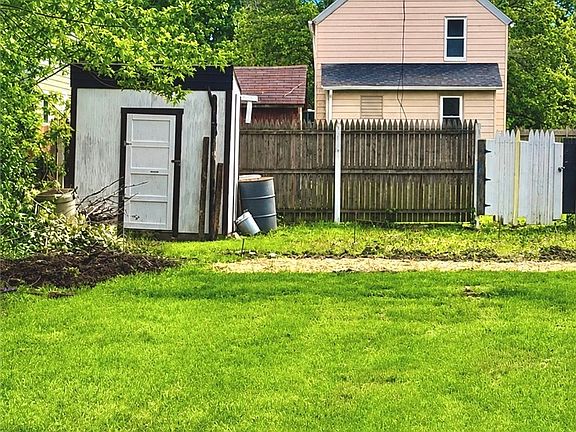 3rd image of 1624 E 33rd St